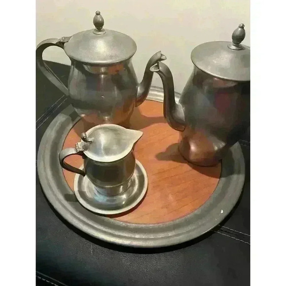 Vintage Pewter Coffee, tea, creamer set. - Picture 12 of 15